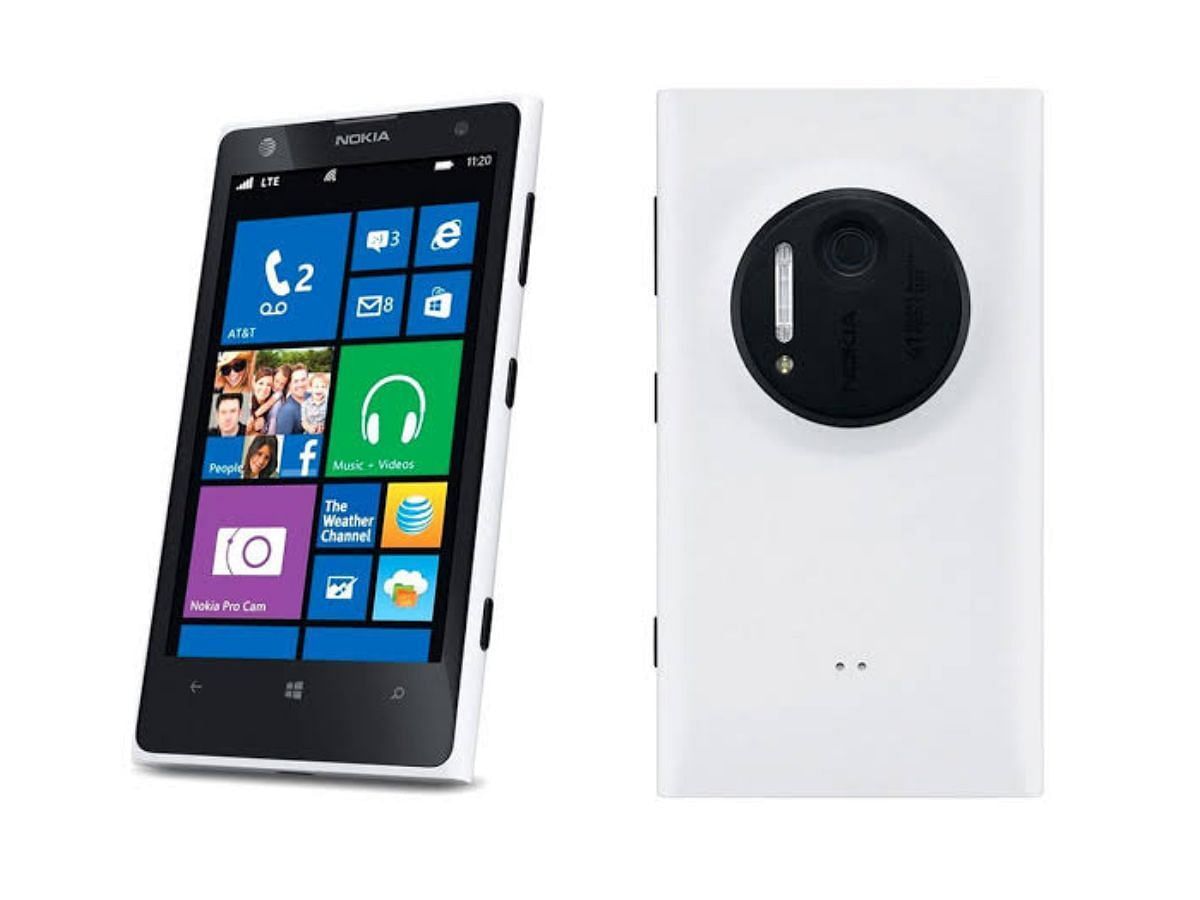 The unforgettable Nokia Lumia 1020 (Image via JuzaPhoto)